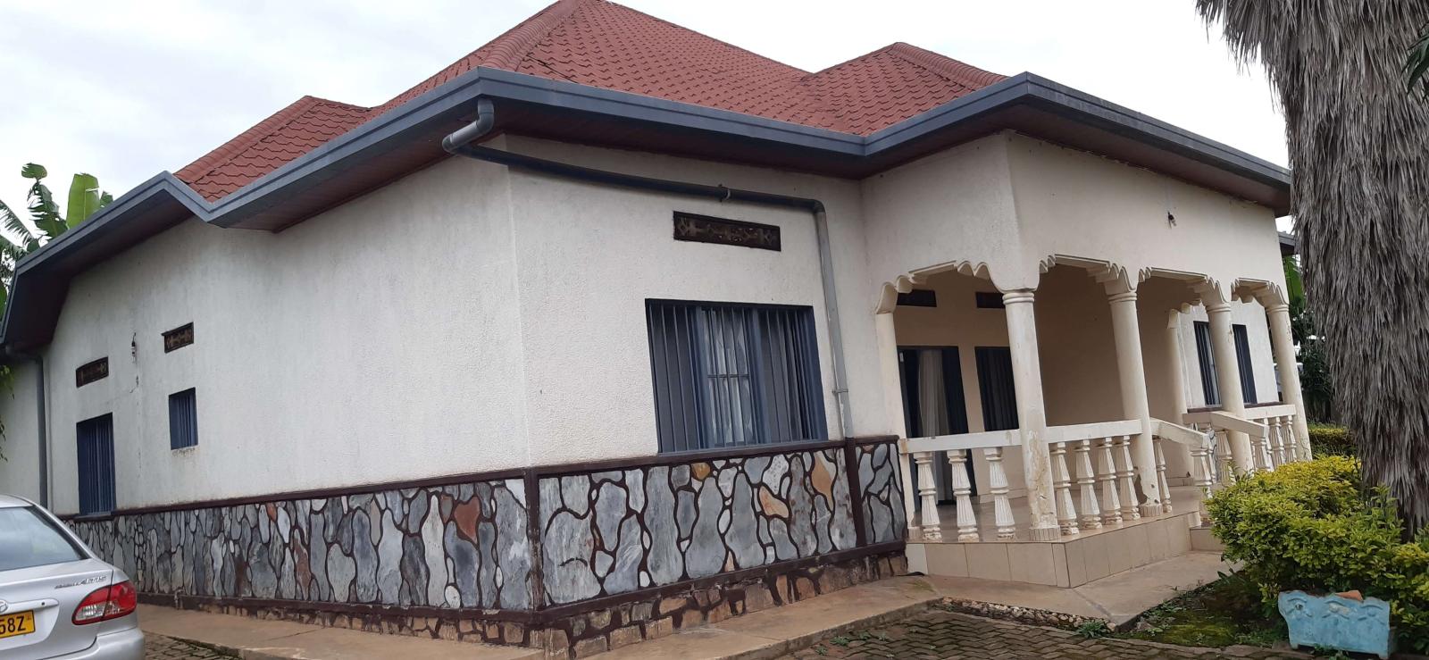 House and Big plot for sale in Kigali Kabeza Rwanda