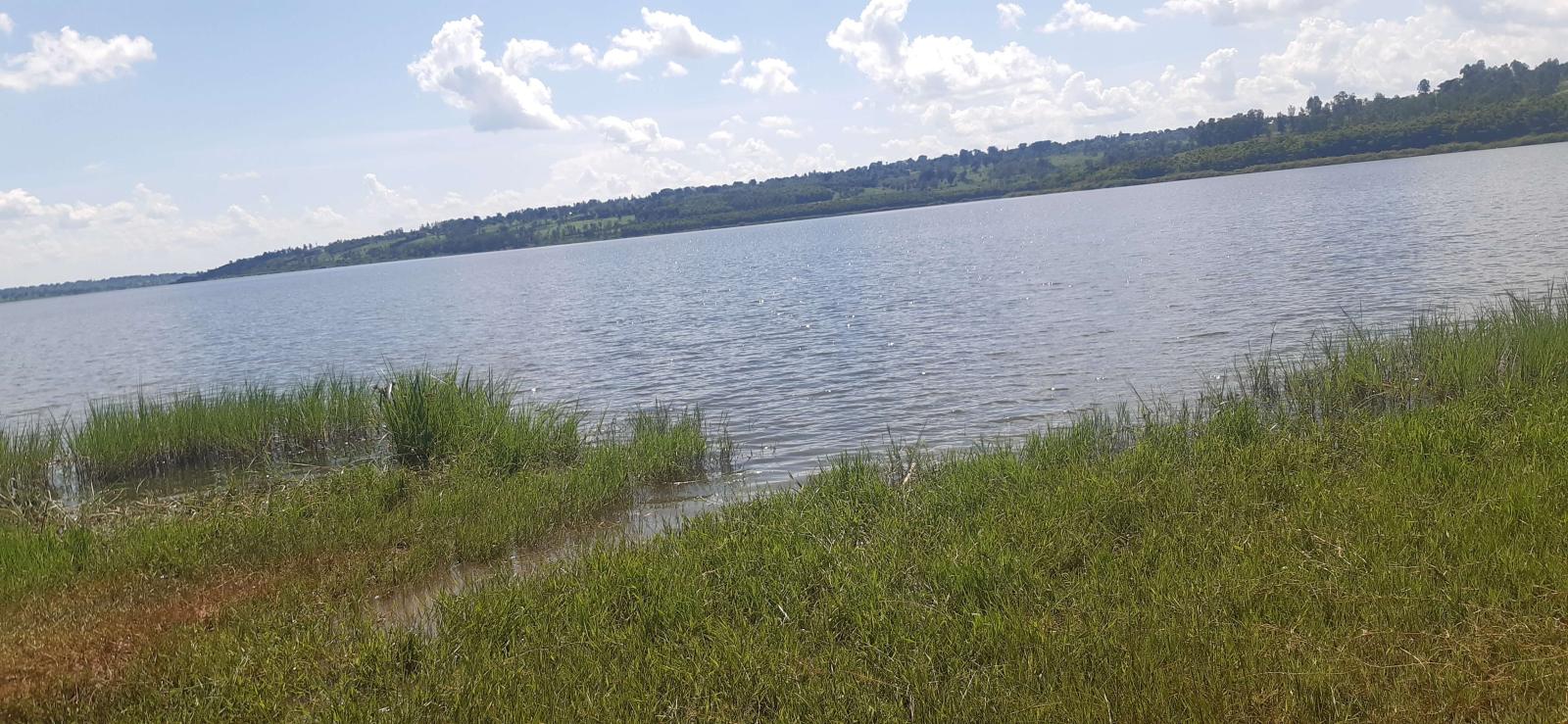 Land for sale near Formula one and bugesera airport of Rwanda access on lake