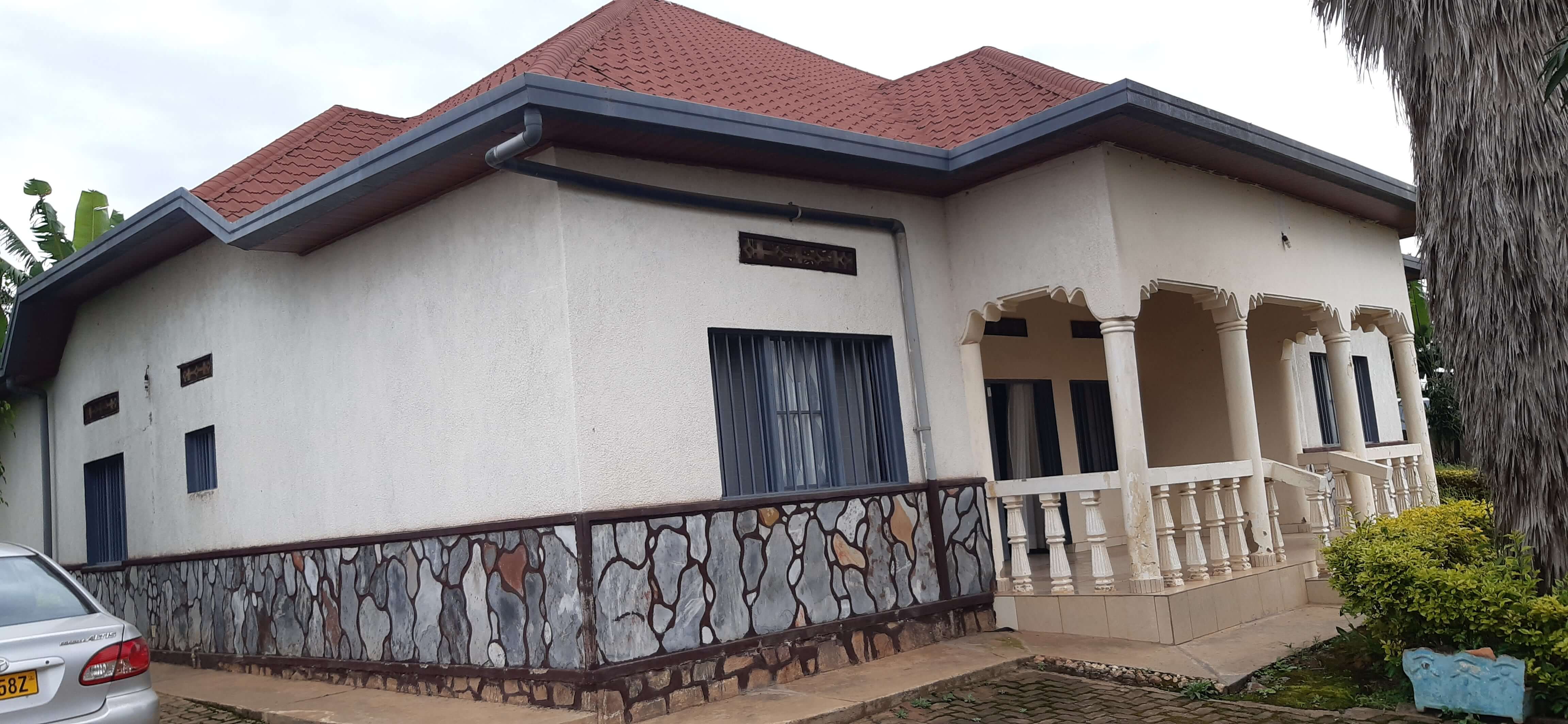 Big plot and house for sale in Kabeza Kigali Rwanda 2